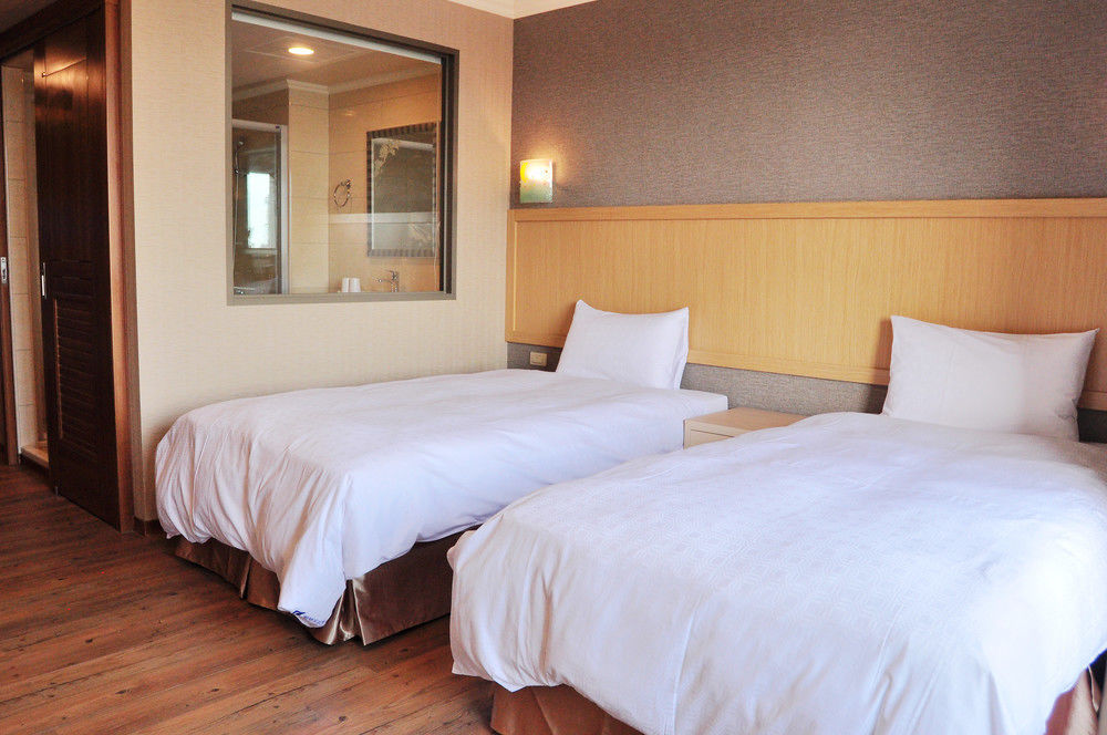 ฟิช โฮเต็ล -ผิงถุง Hotel Pingtung ภายนอก รูปภาพ