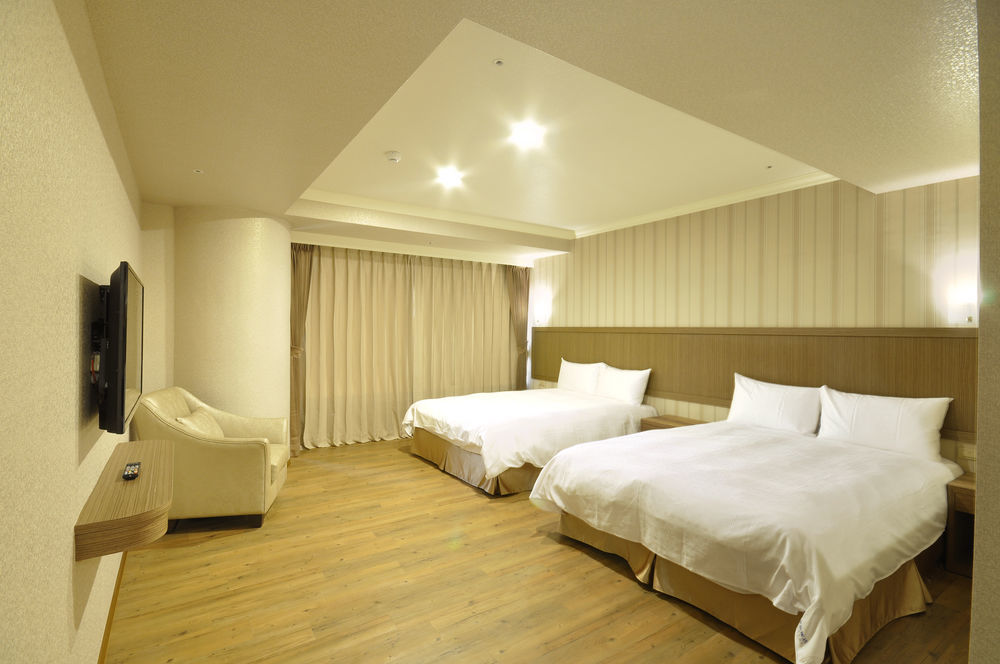 ฟิช โฮเต็ล -ผิงถุง Hotel Pingtung ภายนอก รูปภาพ