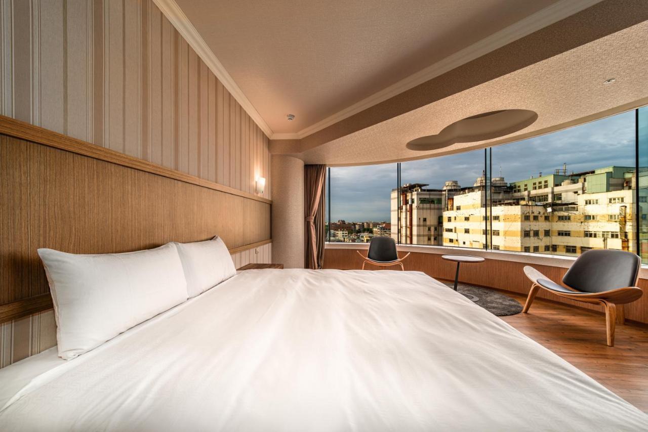 ฟิช โฮเต็ล -ผิงถุง Hotel Pingtung ภายนอก รูปภาพ
