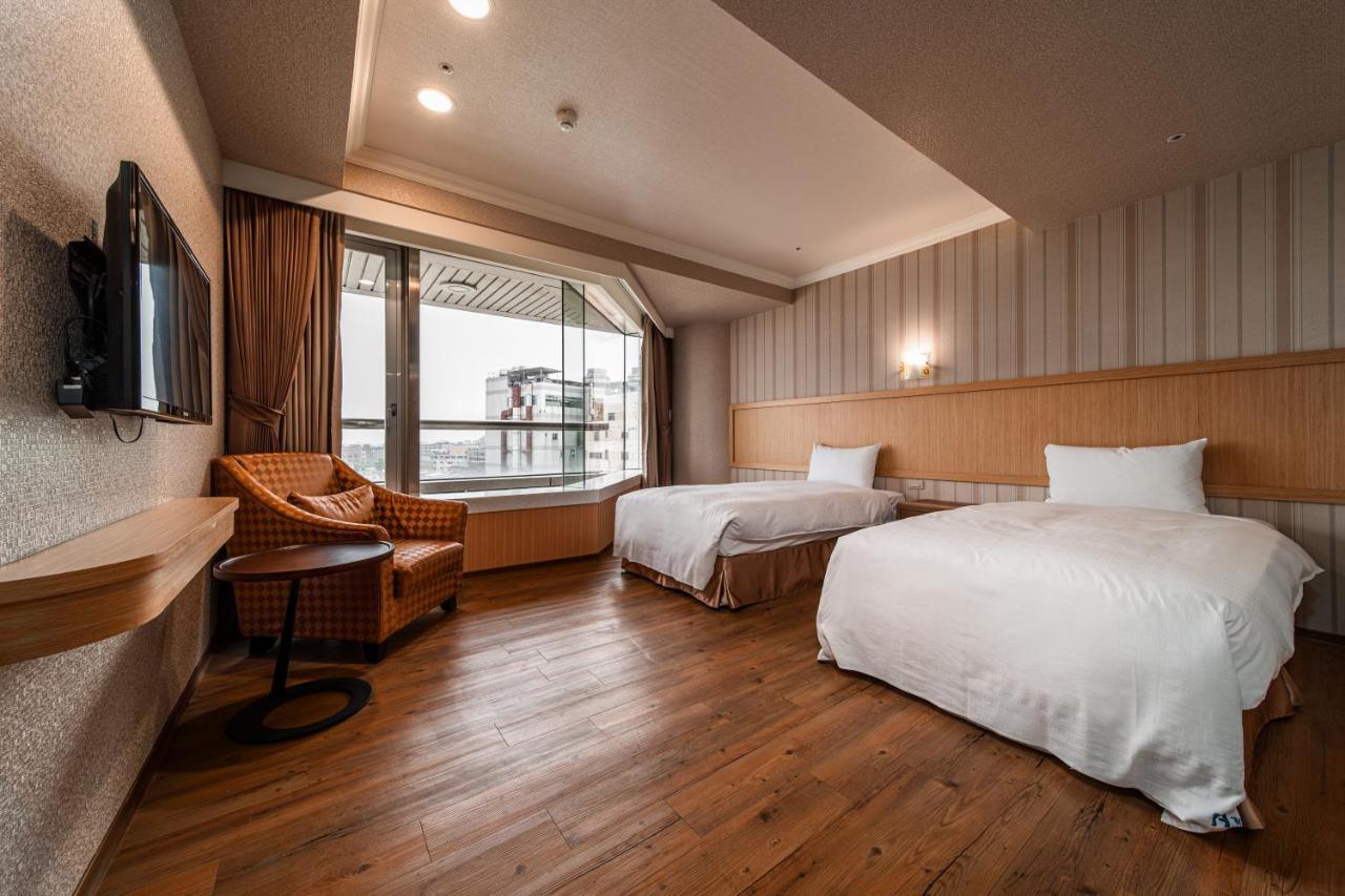 ฟิช โฮเต็ล -ผิงถุง Hotel Pingtung ภายนอก รูปภาพ