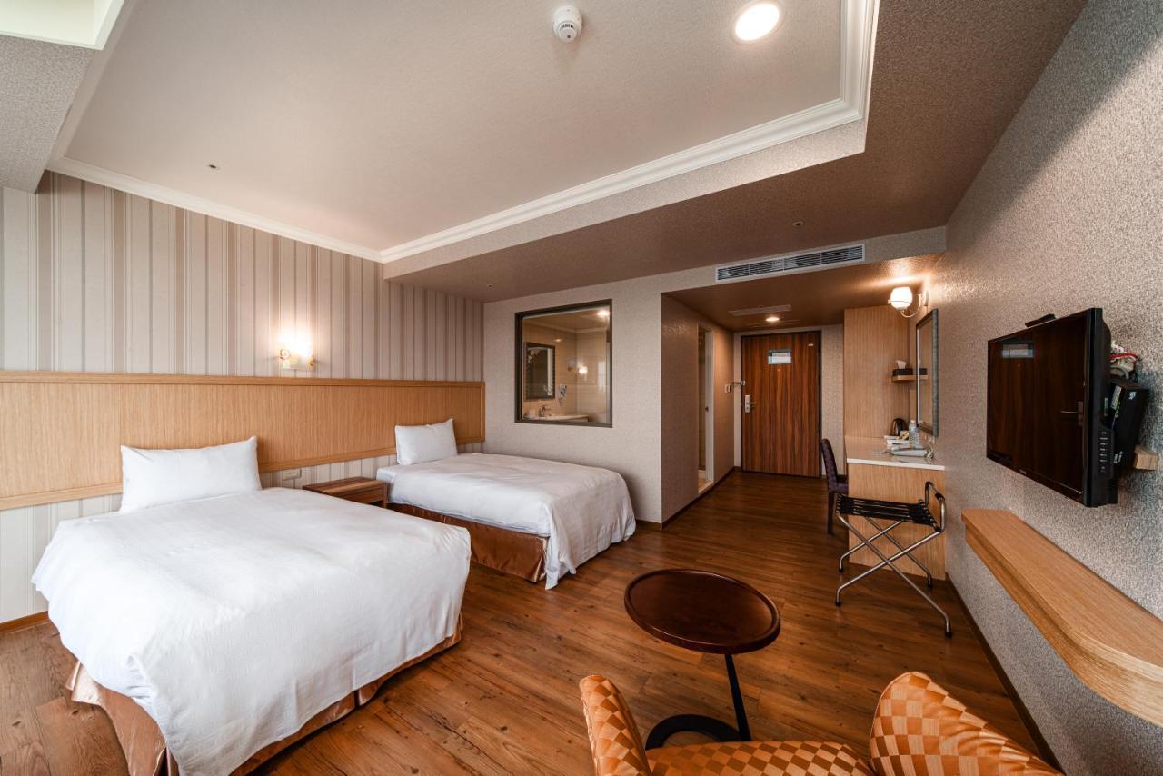 ฟิช โฮเต็ล -ผิงถุง Hotel Pingtung ภายนอก รูปภาพ