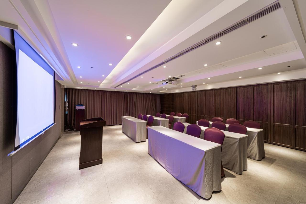 ฟิช โฮเต็ล -ผิงถุง Hotel Pingtung ภายนอก รูปภาพ
