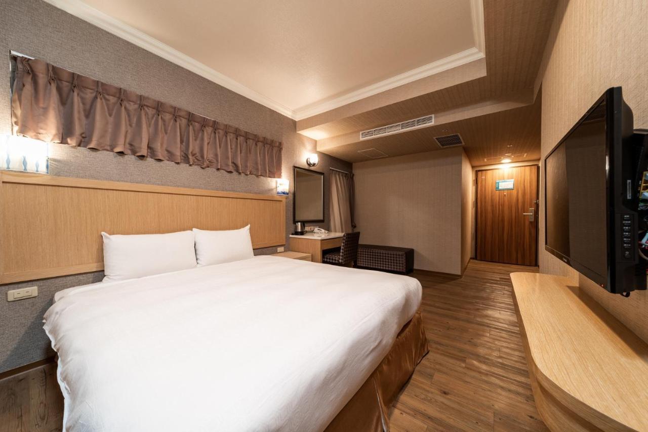 ฟิช โฮเต็ล -ผิงถุง Hotel Pingtung ภายนอก รูปภาพ
