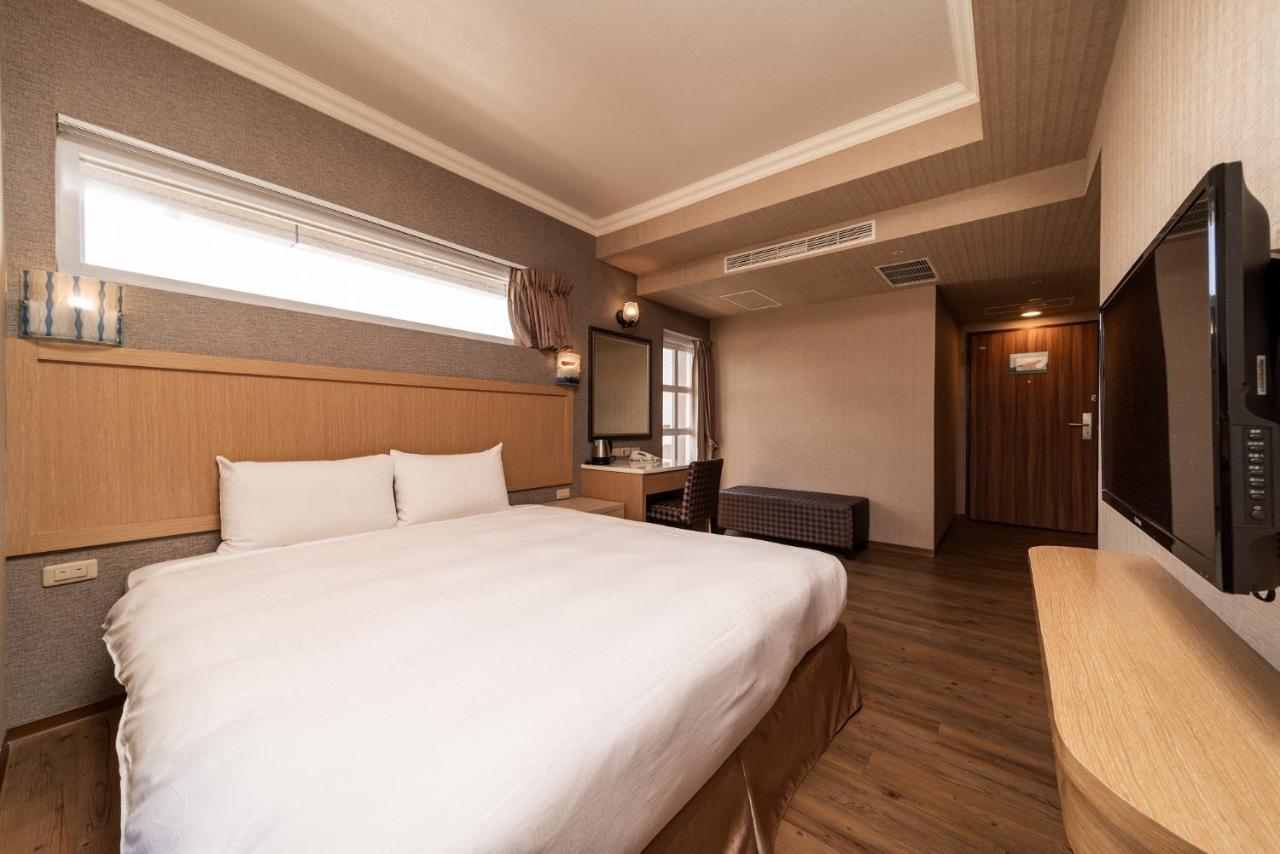ฟิช โฮเต็ล -ผิงถุง Hotel Pingtung ภายนอก รูปภาพ