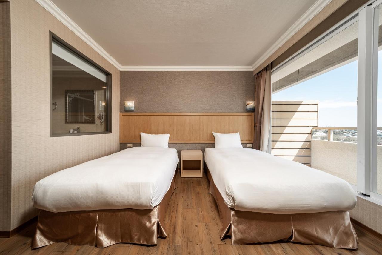ฟิช โฮเต็ล -ผิงถุง Hotel Pingtung ภายนอก รูปภาพ