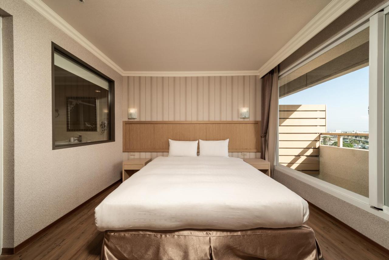 ฟิช โฮเต็ล -ผิงถุง Hotel Pingtung ภายนอก รูปภาพ