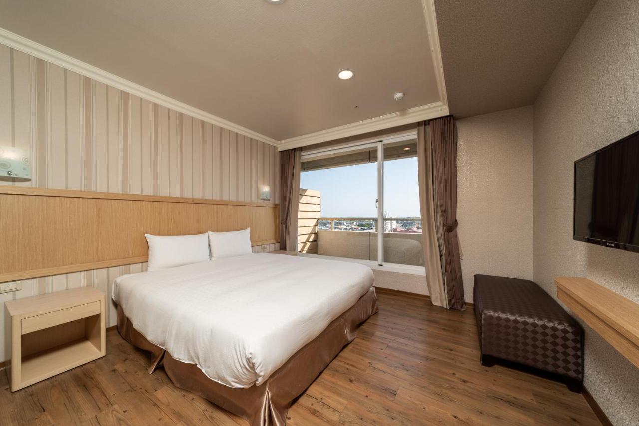 ฟิช โฮเต็ล -ผิงถุง Hotel Pingtung ภายนอก รูปภาพ