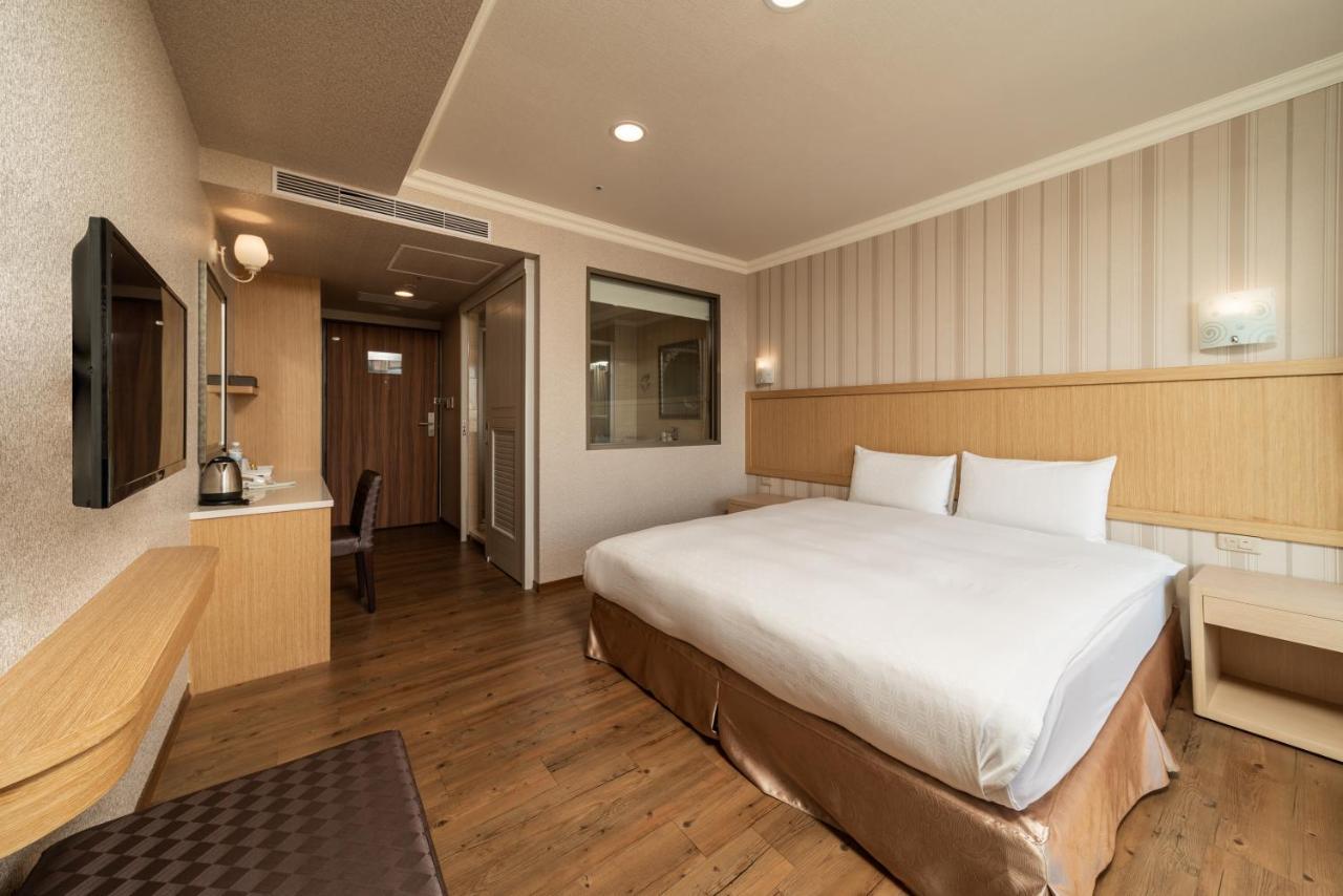 ฟิช โฮเต็ล -ผิงถุง Hotel Pingtung ภายนอก รูปภาพ